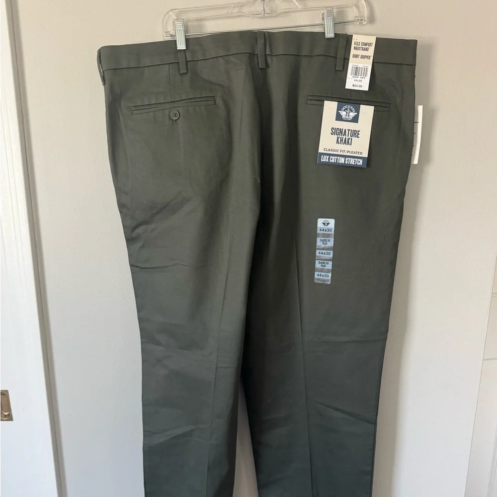 DOCKERS Men's Signature Khaki Lux Cotton Stretch Classic Fit Pants Green 44x30